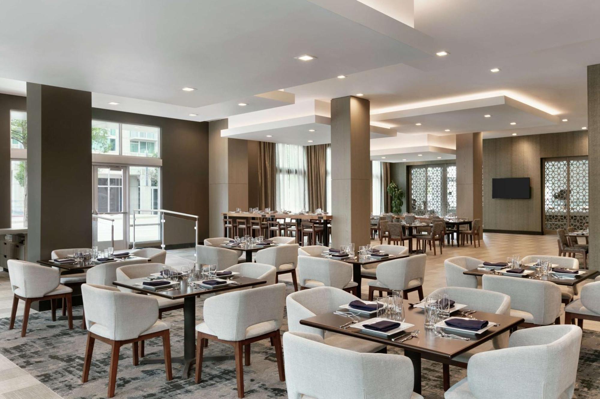 Embassy Suites By Hilton Atlanta Midtown Dış mekan fotoğraf